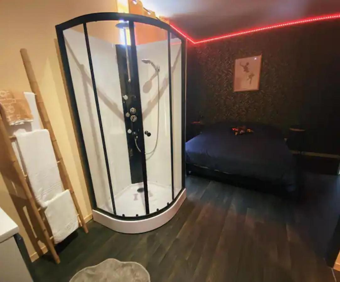 Chambres D'Hote Au Chapeau Claque Cabaret Gueugnon Buitenkant foto