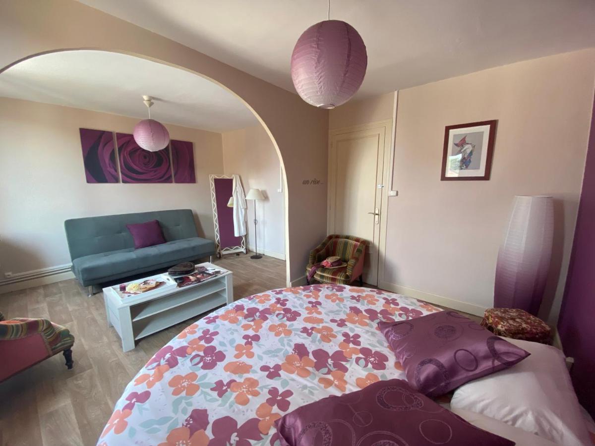 Chambres D'Hote Au Chapeau Claque Cabaret Gueugnon Buitenkant foto